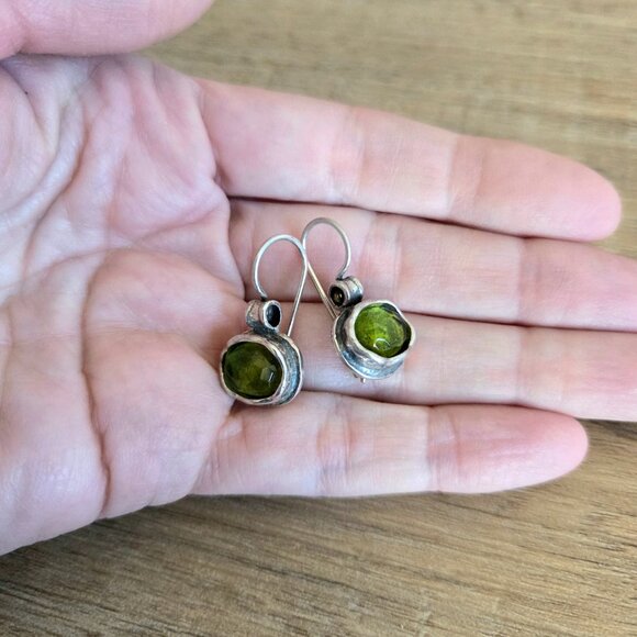 Silpada Natural Green Quartz sterling silver drop earrings. - Picture 3 of 6